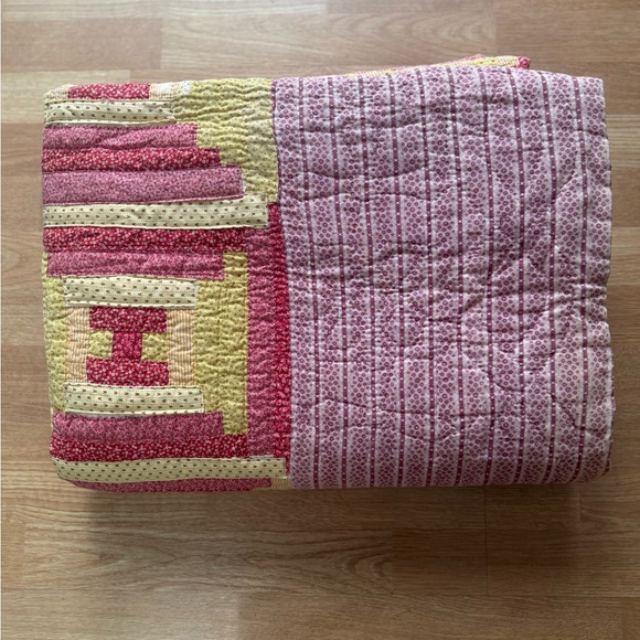 1930s Antique Handmade Log Cabin Quilt 78x65 - Picture 7 of 7